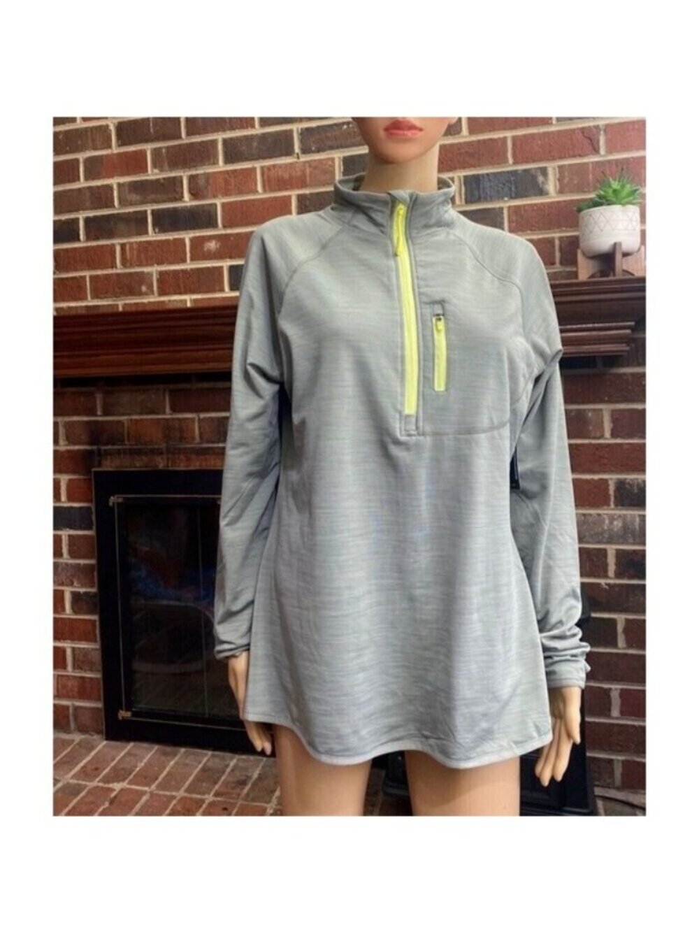 Eddie Bauer Women’s Jacket Zip Neck L arge Long Sleeve Green Soft Comfort NEW